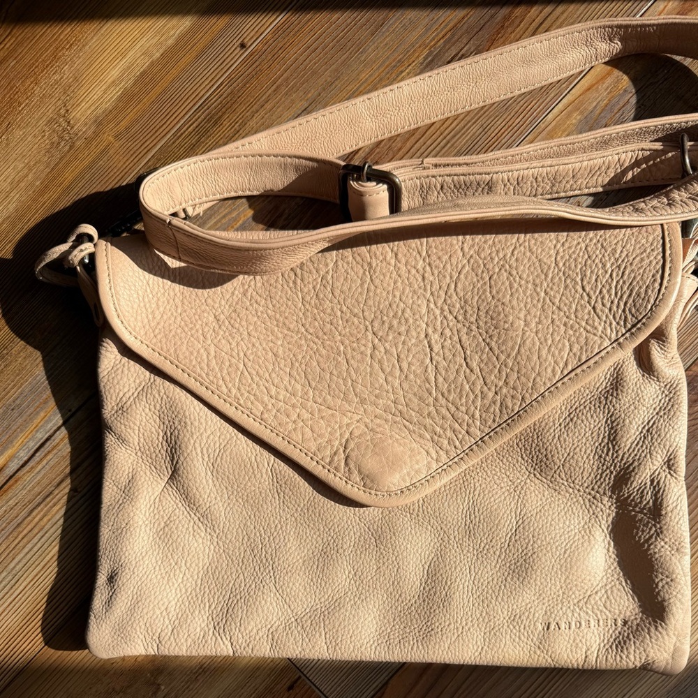 Marseiller Wanderers travel bag Elegant soft pink Leather Crossbody Bag